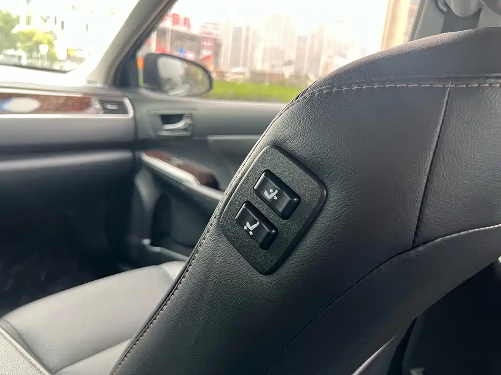 TOYOTA CAMRY 2017