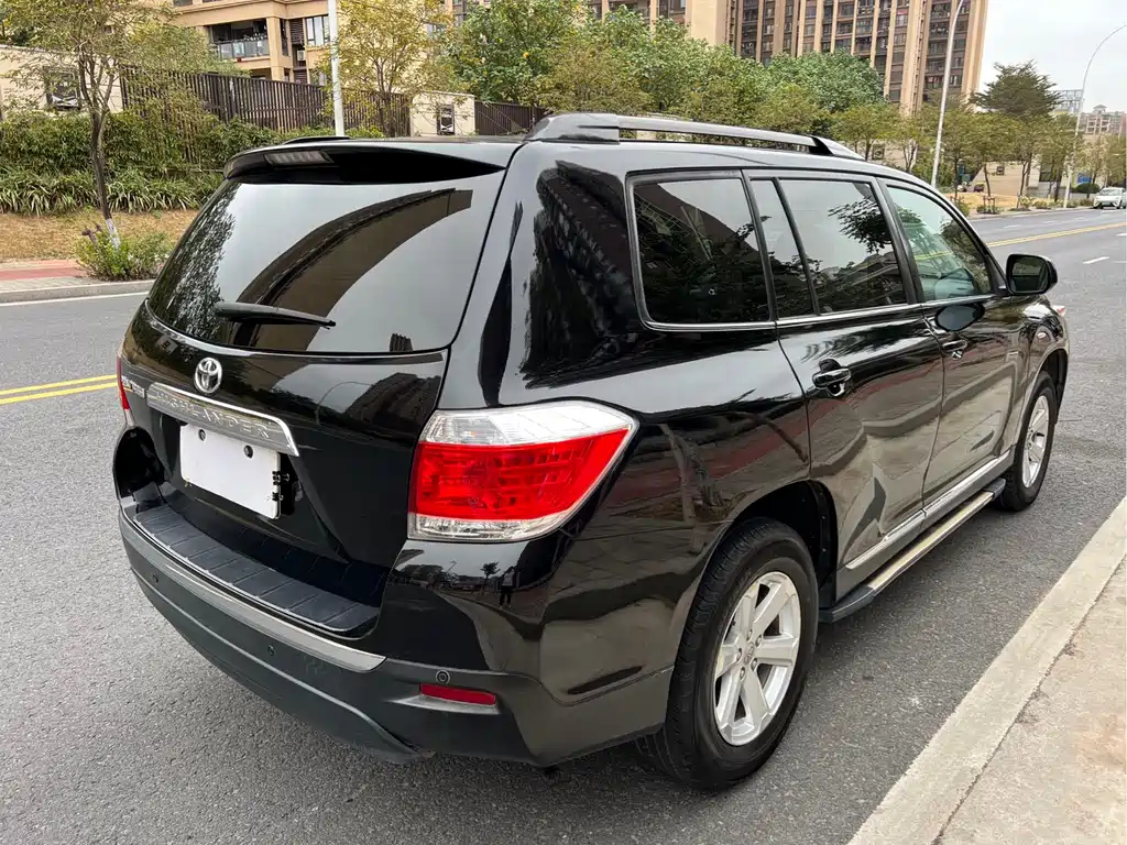TOYOTA HIGHLANDER 2015