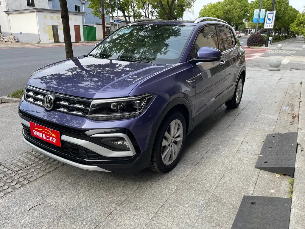VOLKSWAGEN T-CROSS 2019