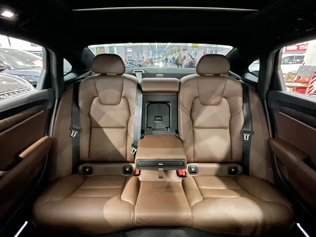 VOLVO S90 2022