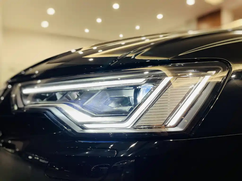 AUDI A6L 2021