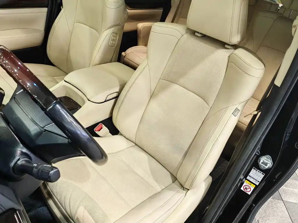 TOYOTA ALPHARD 2018