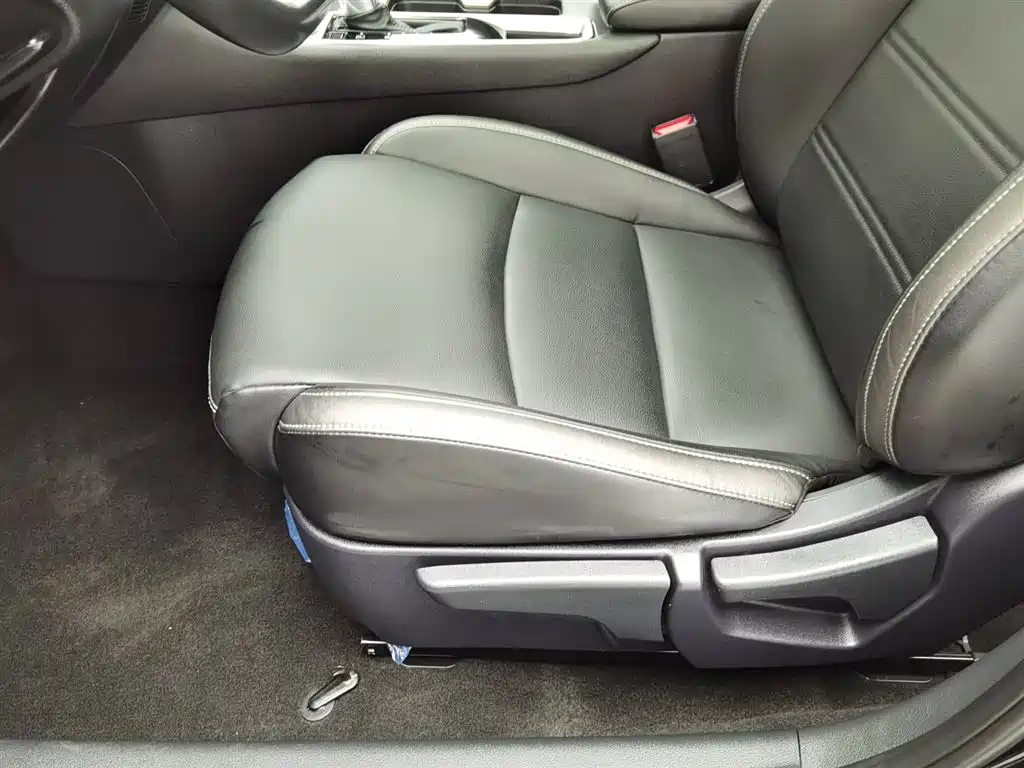 NISSAN SYLPHY 2020