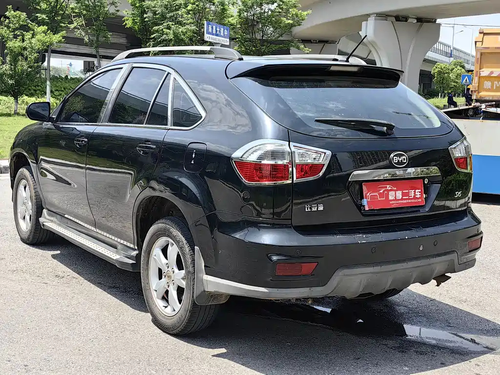 BYD S6 2013