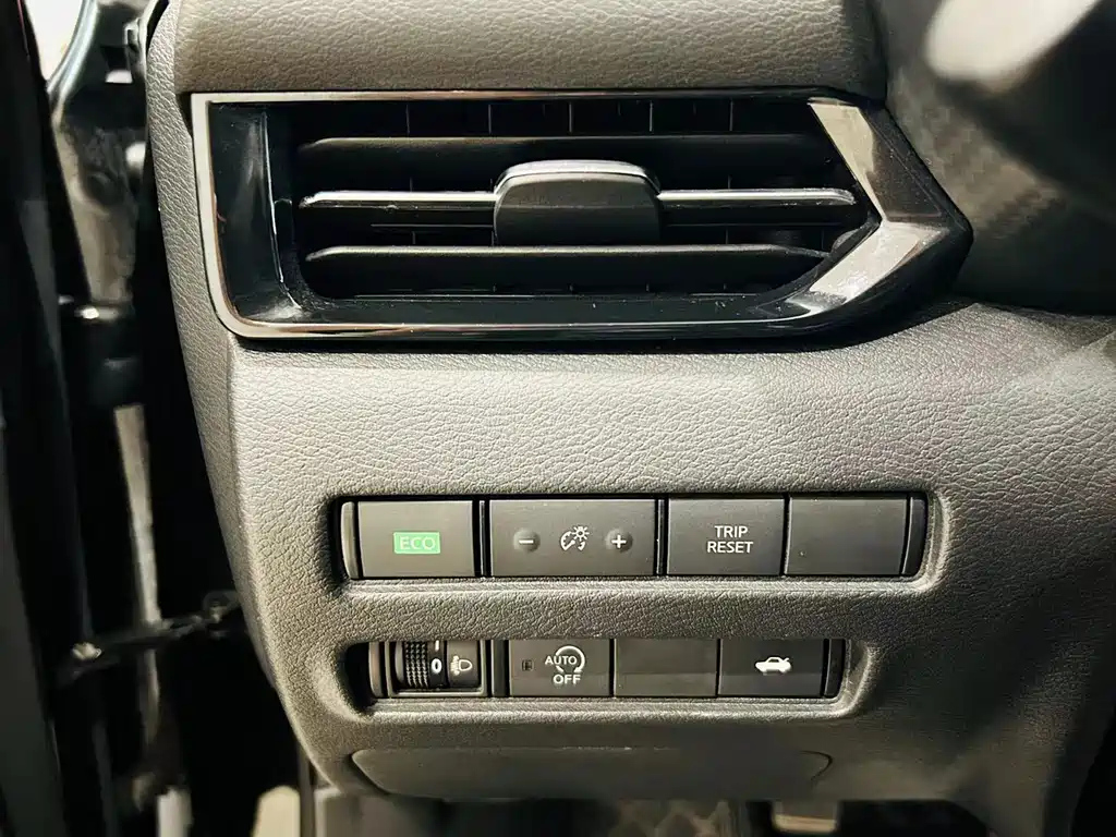 NISSAN SYLPHY 2020