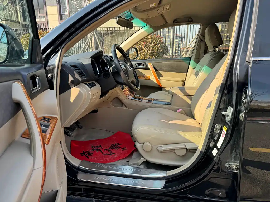 TOYOTA HIGHLANDER 2009