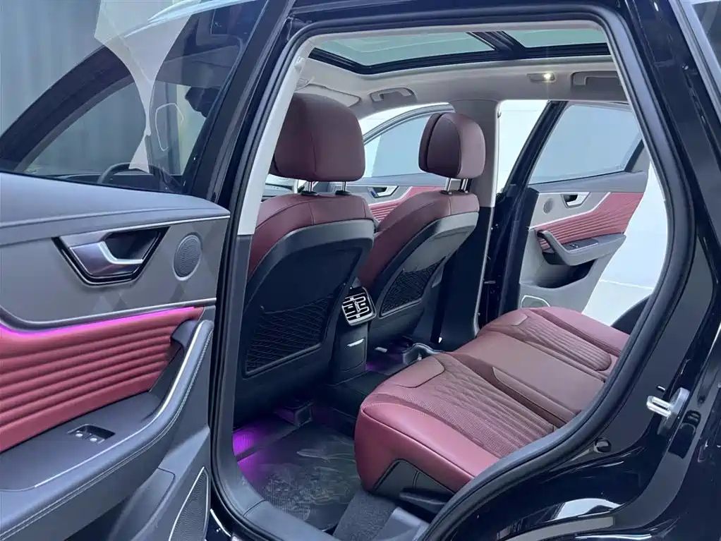 HONGQI HS5 2023