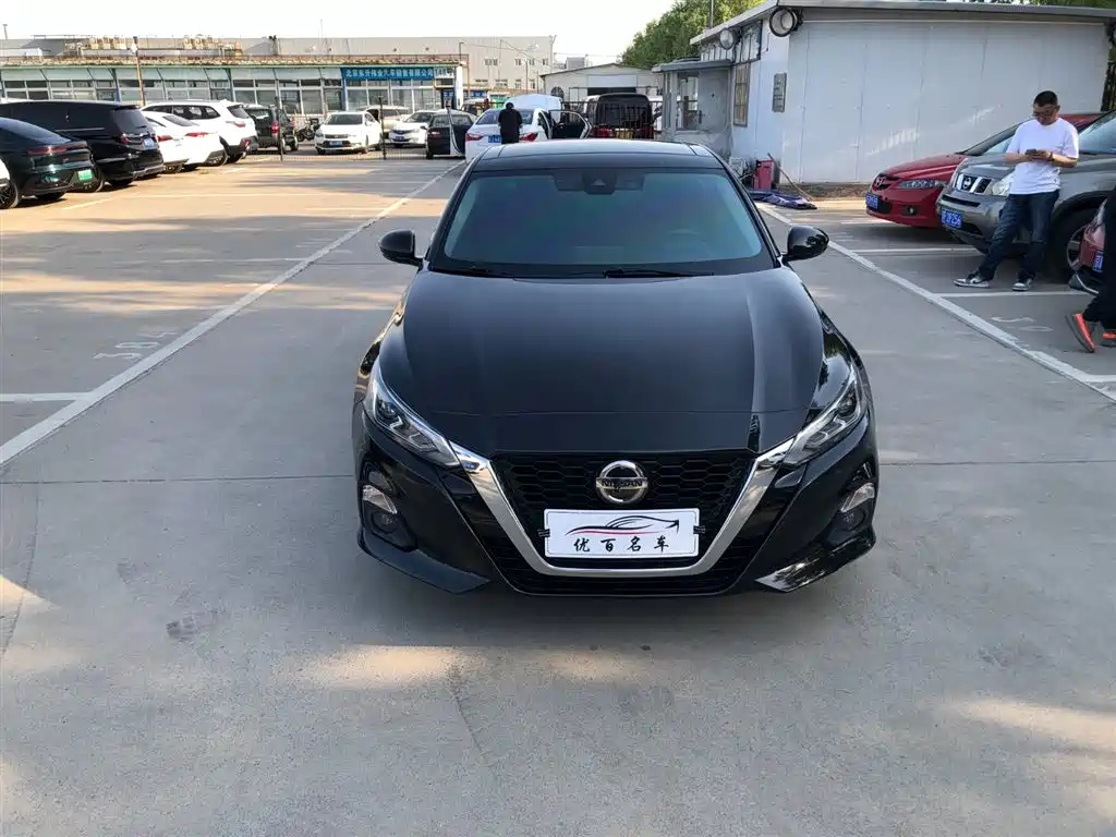 NISSAN TEANA 2020
