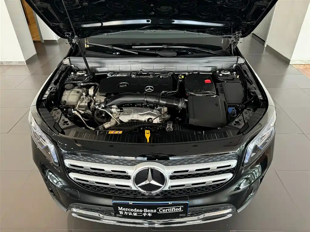 MERCEDES BENZ GLB 2023