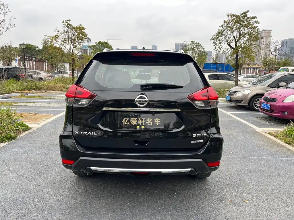 NISSAN X-TRAIL 2019