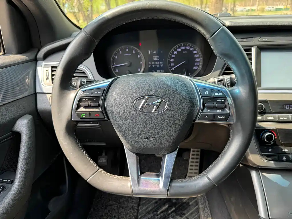 HYUNDAI SONATA 2015