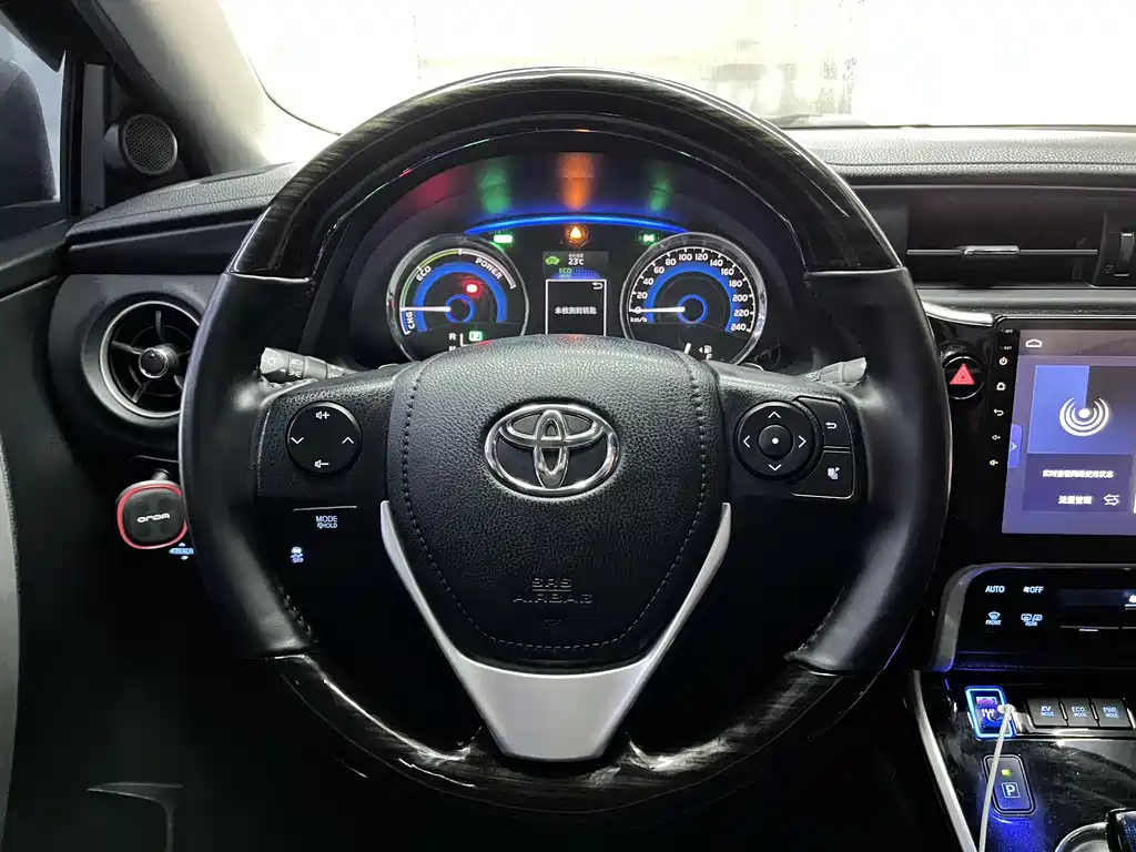 TOYOTA COROLLA 2018