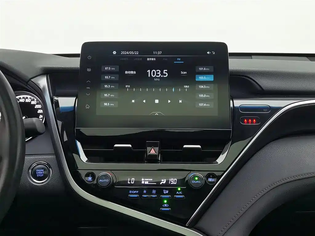 TOYOTA CAMRY 2022