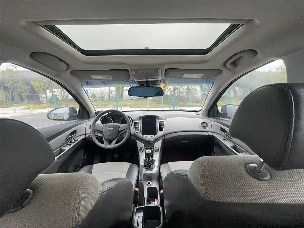 CHEVROLET CRUZE 2012