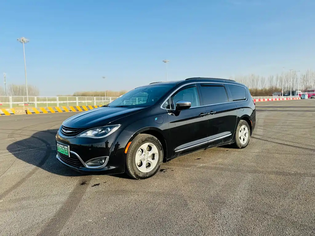 CHRYSLER OTHER 2018
