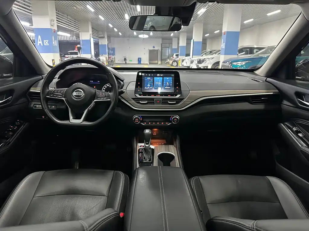 NISSAN TEANA 2021