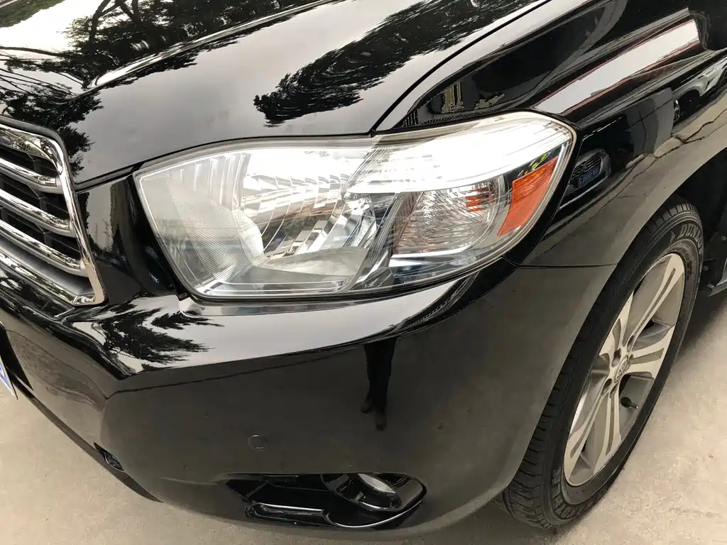 TOYOTA HIGHLANDER 2010