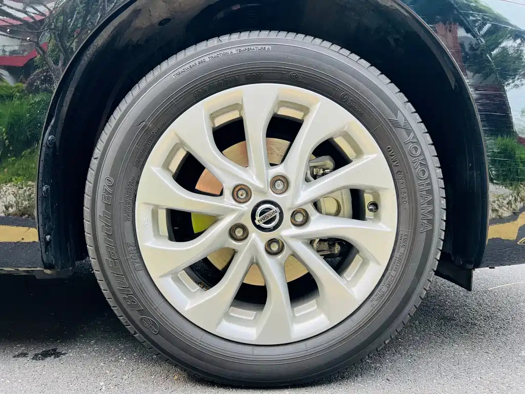 NISSAN SYLPHY 2020