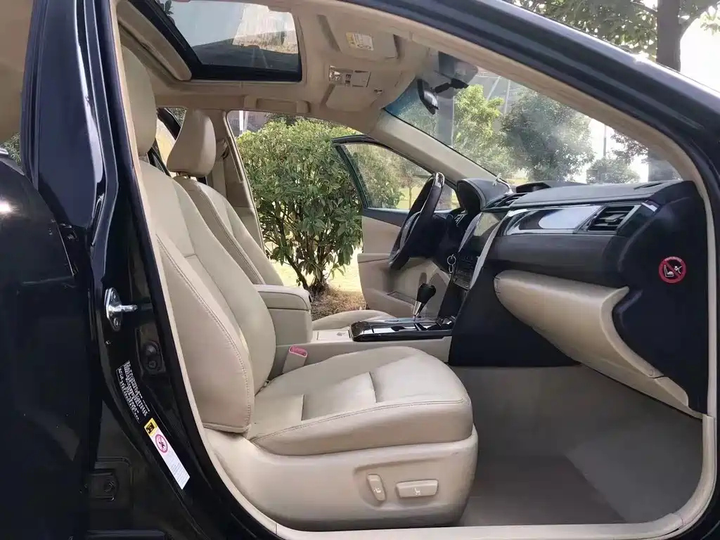 TOYOTA CAMRY 2016