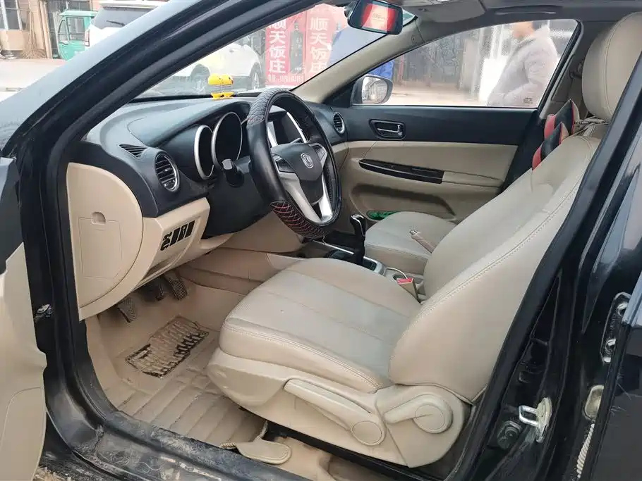 CHANGAN EADO 2014