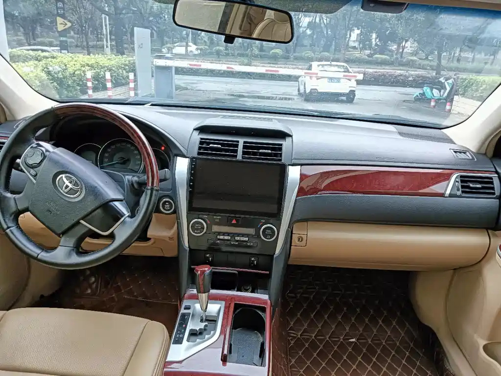 TOYOTA CAMRY 2014