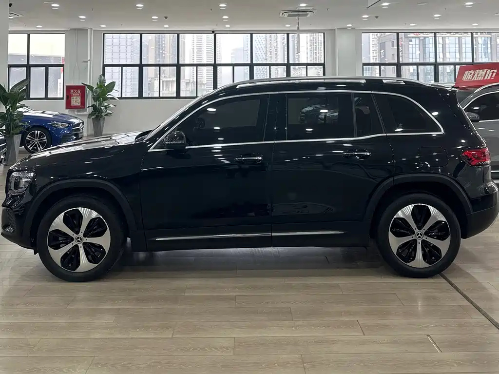 MERCEDES BENZ GLB 2022