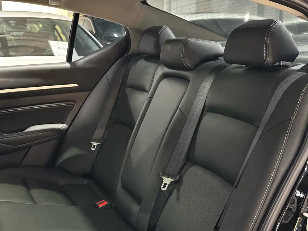 NISSAN TEANA 2021