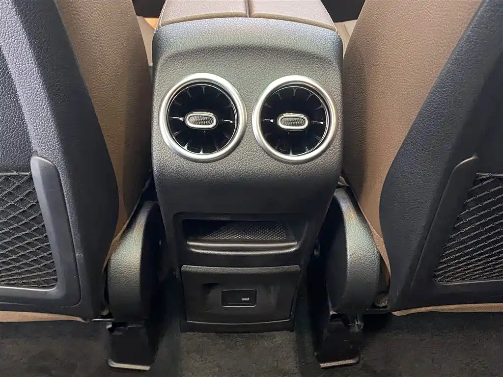 MERCEDES BENZ GLB 2022