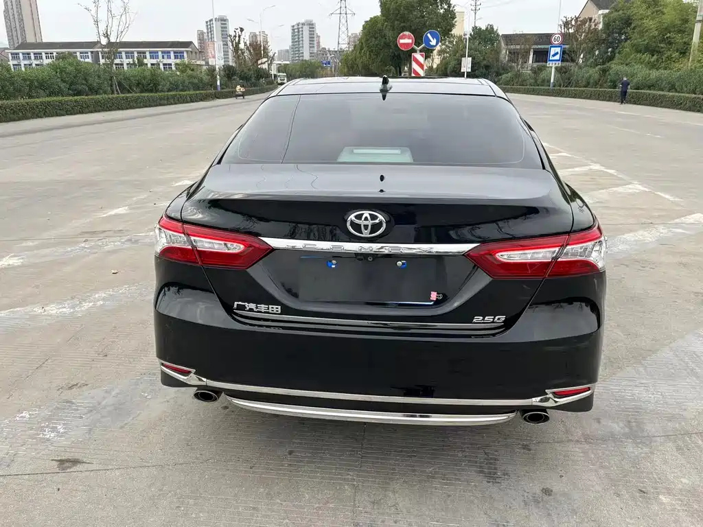 TOYOTA CAMRY 2020