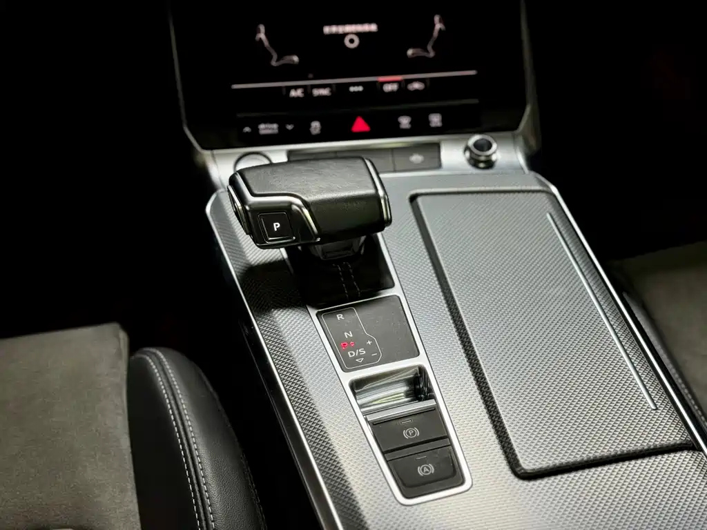 AUDI A6L 2020