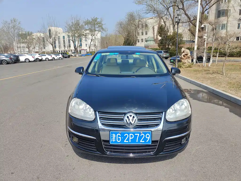 VOLKSWAGEN SAGITAR 2009