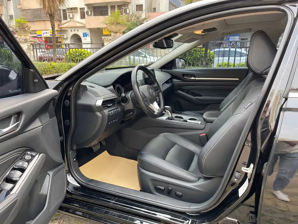 NISSAN TEANA 2022