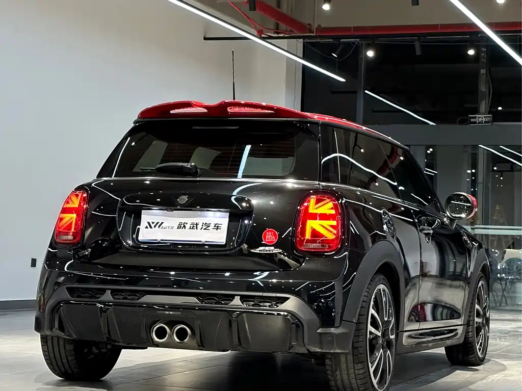 MINI JCW 2023