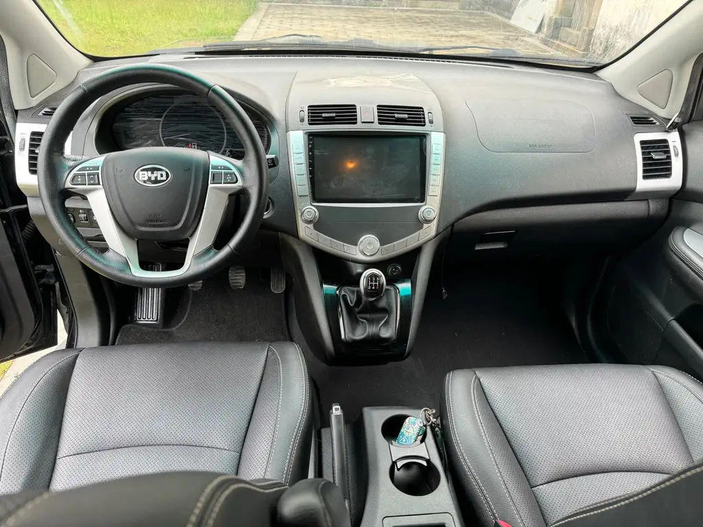 BYD S6 2014