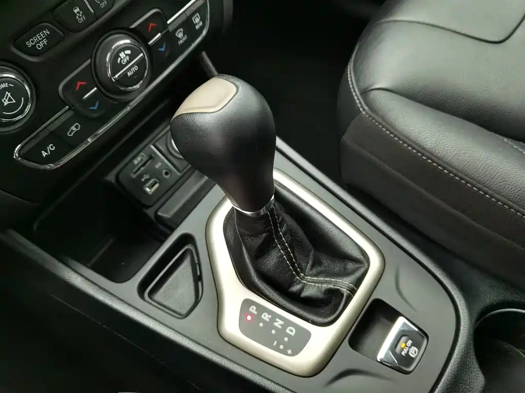 JEEP CHEROKEE 2017