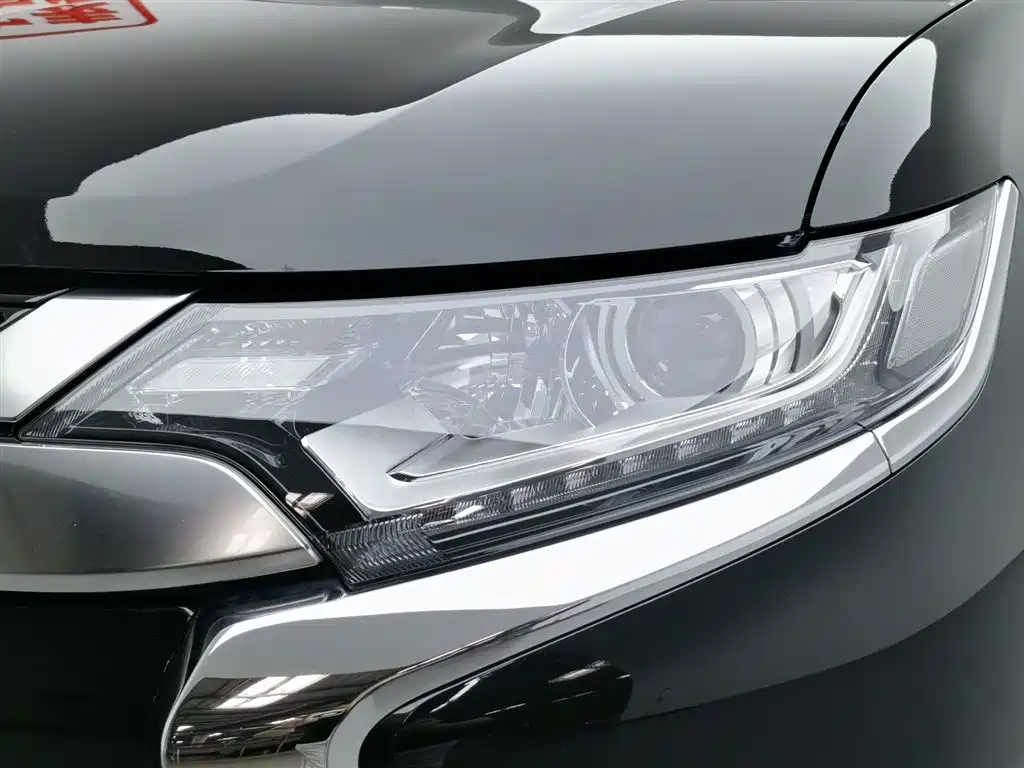 MITSUBISHI OUTLANDER 2022