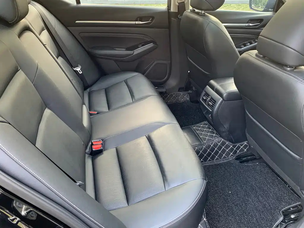 NISSAN TEANA 2021