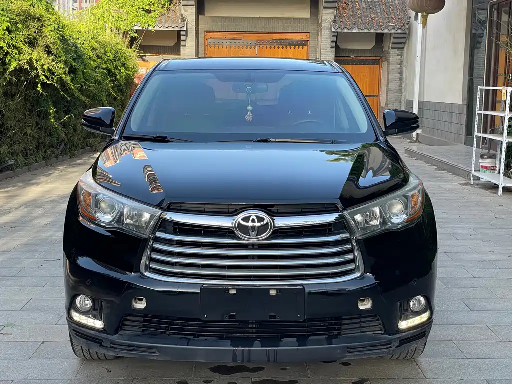 TOYOTA HIGHLANDER 2016