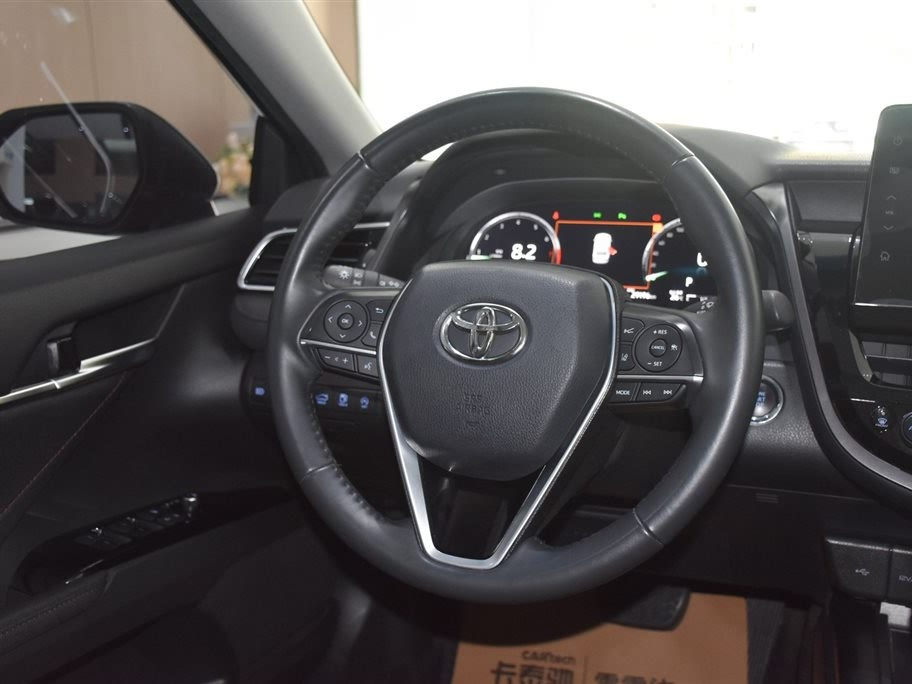 TOYOTA CAMRY 2023