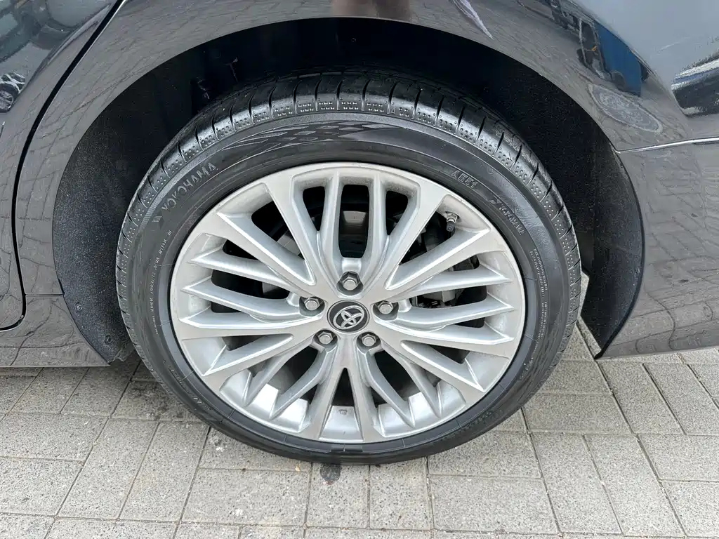 TOYOTA CAMRY 2021