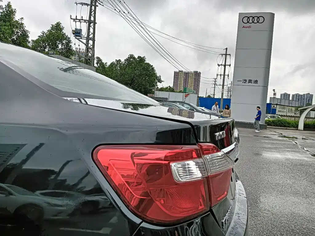 TOYOTA CAMRY 2014