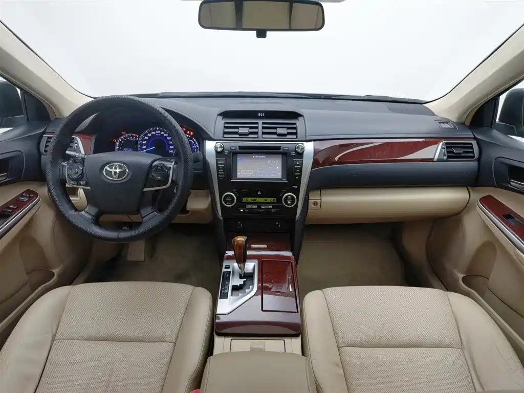 TOYOTA CAMRY 2012