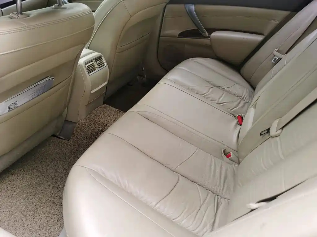 NISSAN TEANA 2010