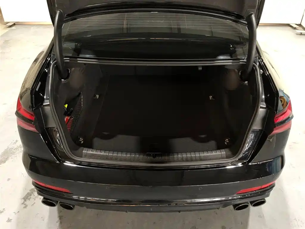 AUDI A6L 2021