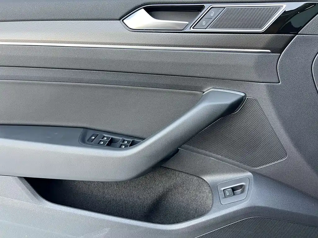 VOLKSWAGEN MAGOTAN 2022