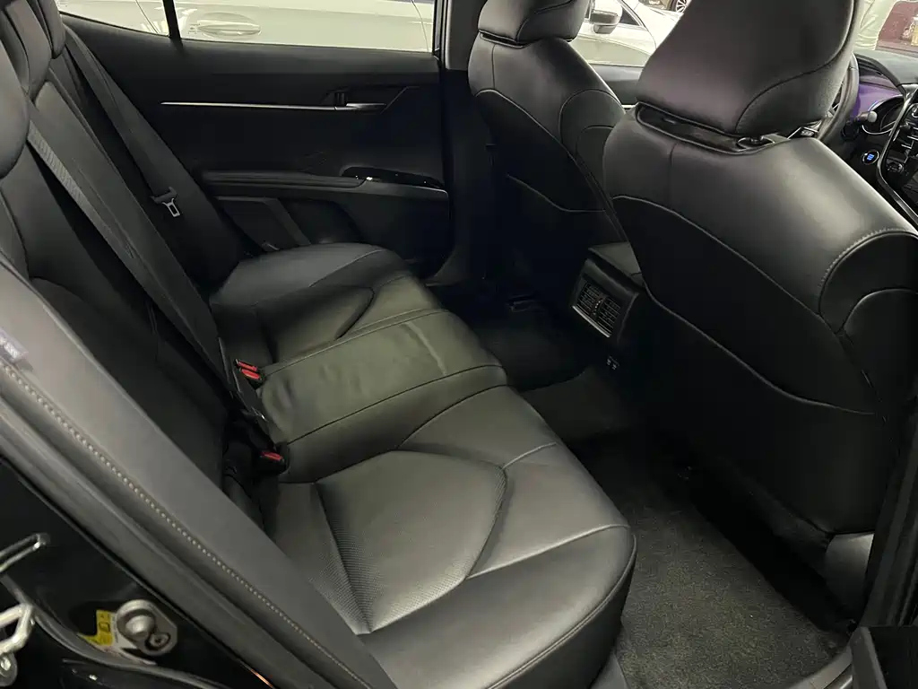TOYOTA CAMRY 2018