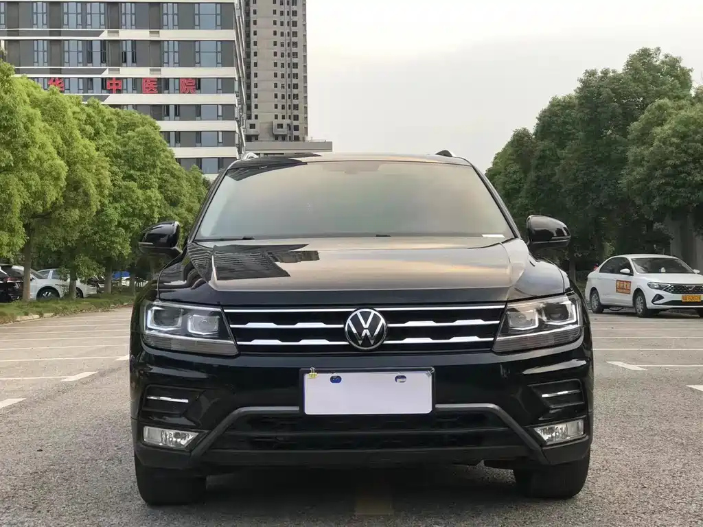 VOLKSWAGEN TIGUAN L 2021