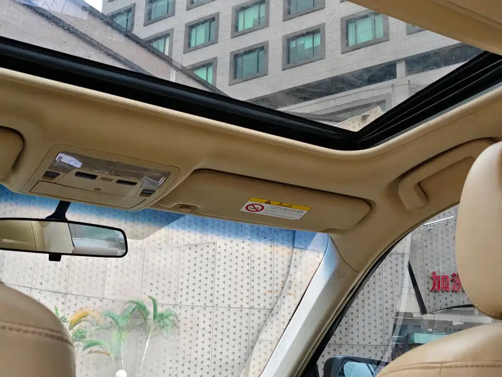 TOYOTA CAMRY 2016