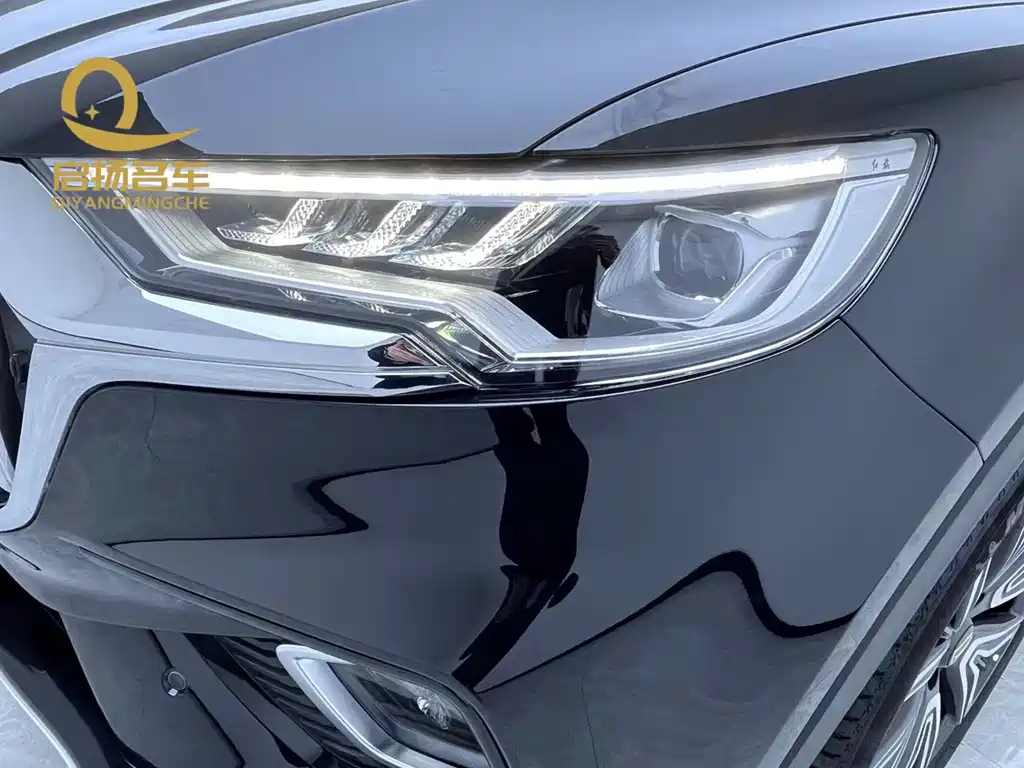HONGQI HS5 2022