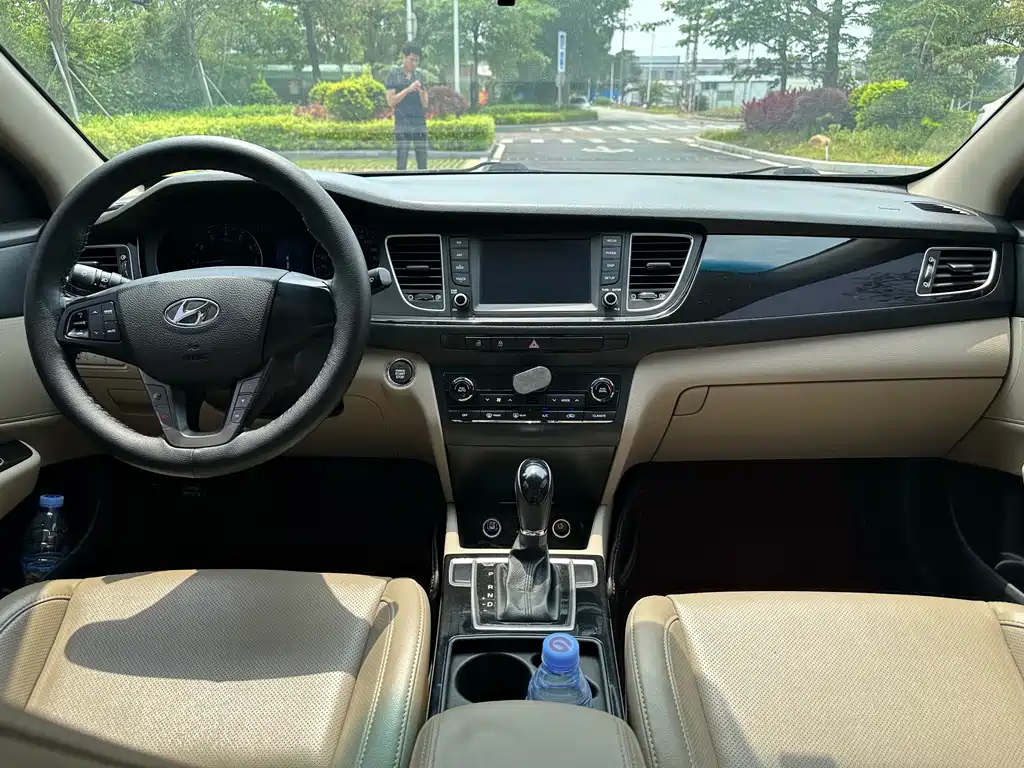 HYUNDAI MISTRA 2016